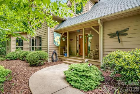 5584 Spring Road Hendersonville NC 28739