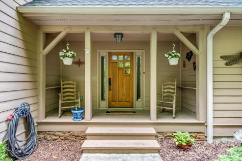 5584 Spring Road Hendersonville NC 28739