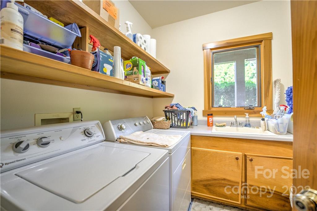 25 Fletcher Martin Road Alexander NC 28701