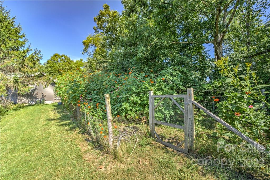 25 Fletcher Martin Road Alexander NC 28701