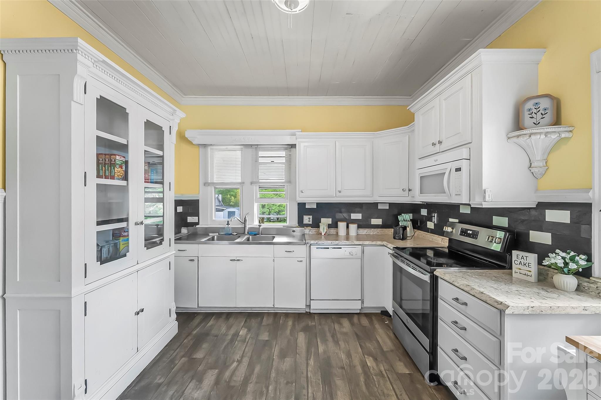 137 12th Street NW Hickory NC 28601