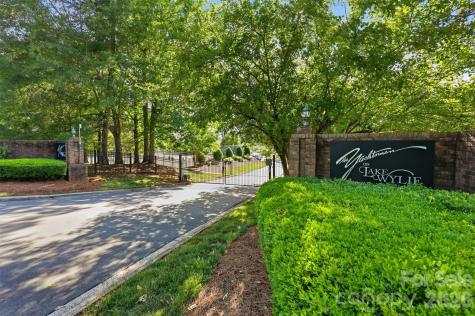14614 Waterside Drive Charlotte NC 28278
