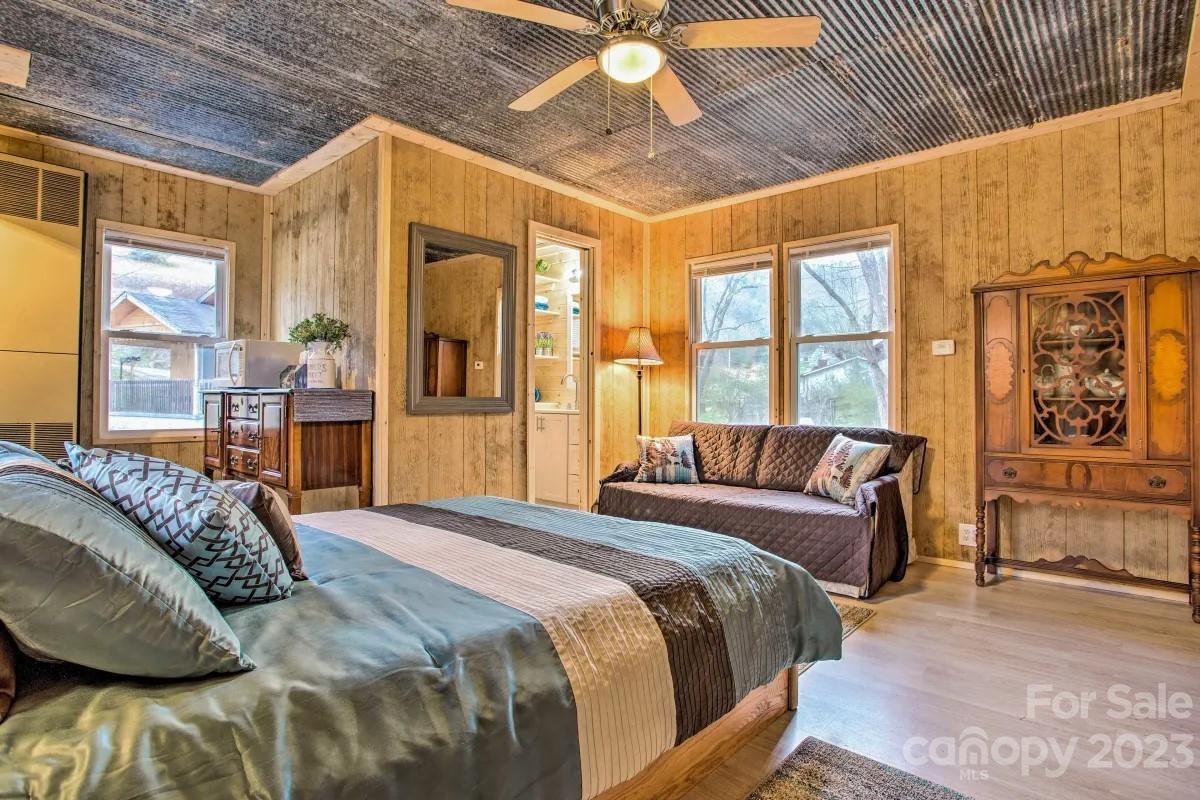 158 Morgan Cove Road Candler NC 28715