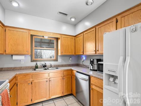 993 Old Marshall Highway Asheville NC 28804