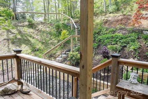 56 Talking Leaves Lane Bakersville NC 28705