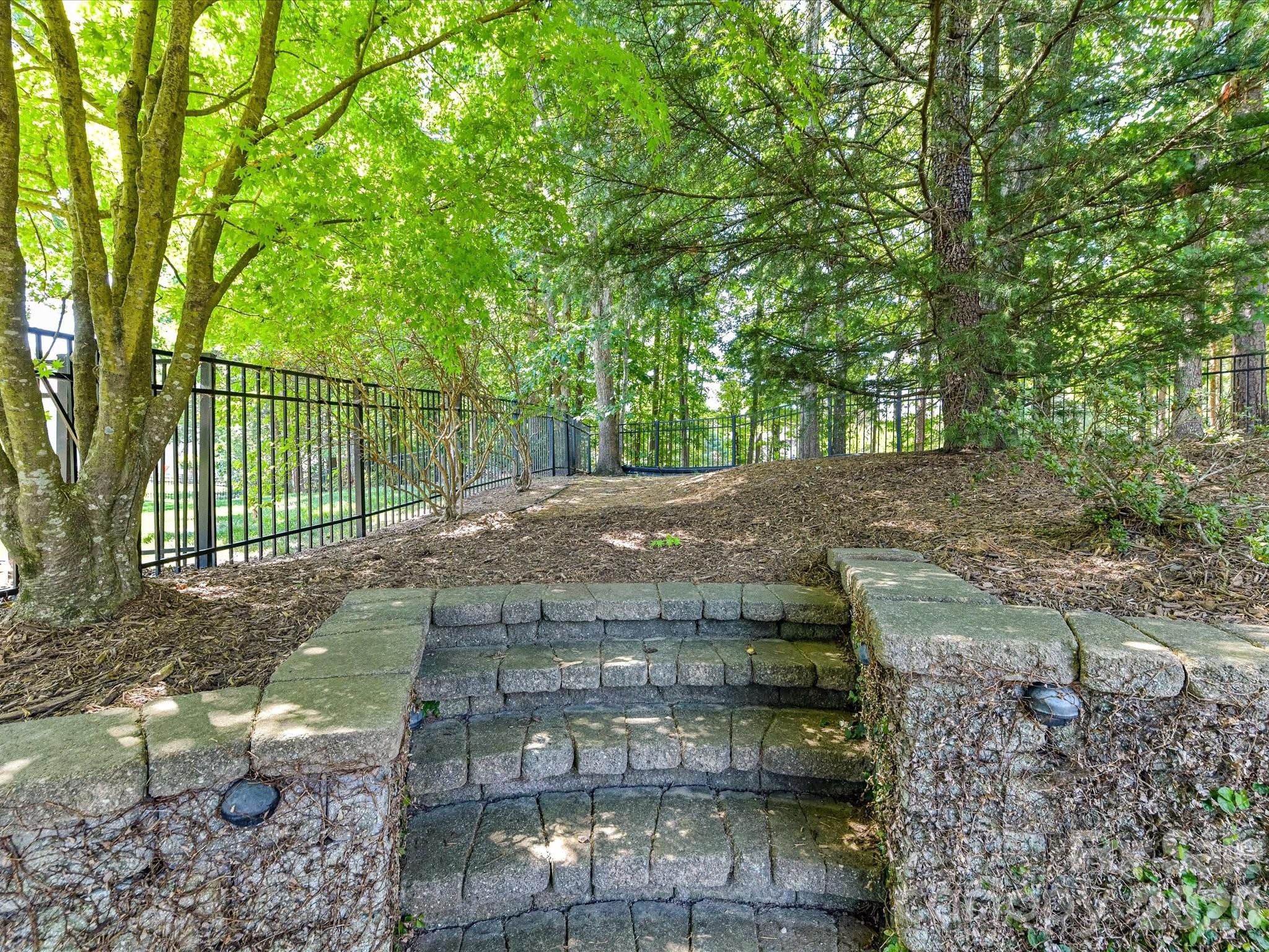 2535 Harlington Lane Charlotte NC 28270