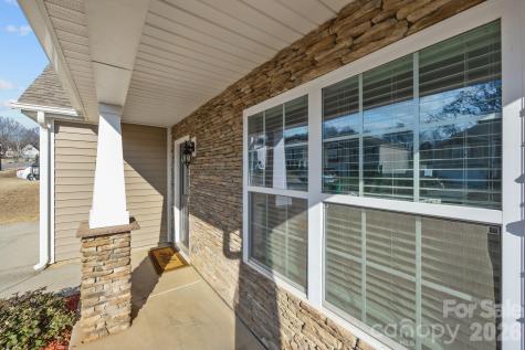 8527 Mansell Court Charlotte NC 28215