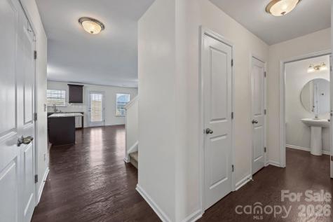 8527 Mansell Court Charlotte NC 28215