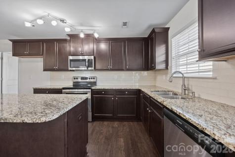 8527 Mansell Court Charlotte NC 28215