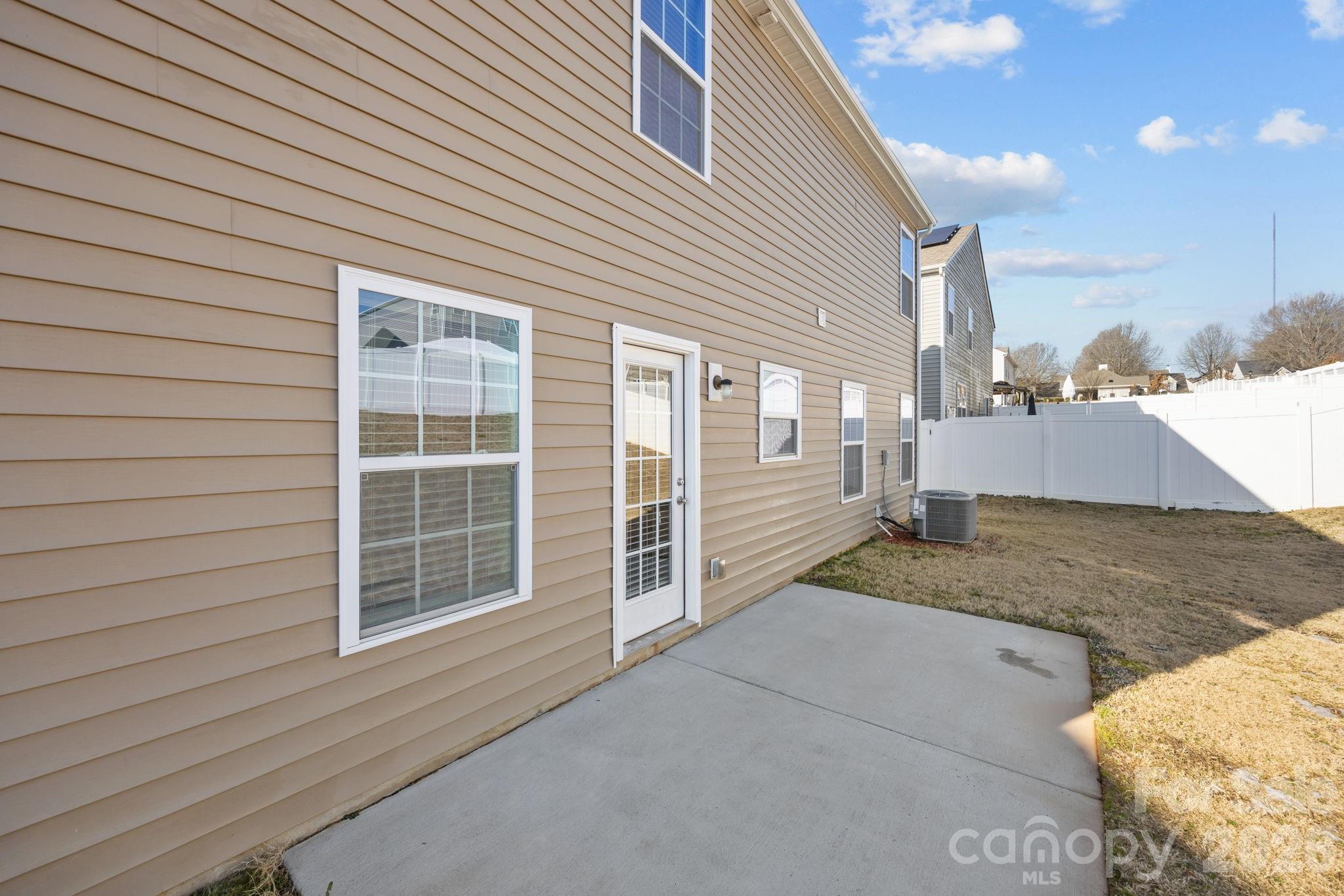 8527 Mansell Court Charlotte NC 28215