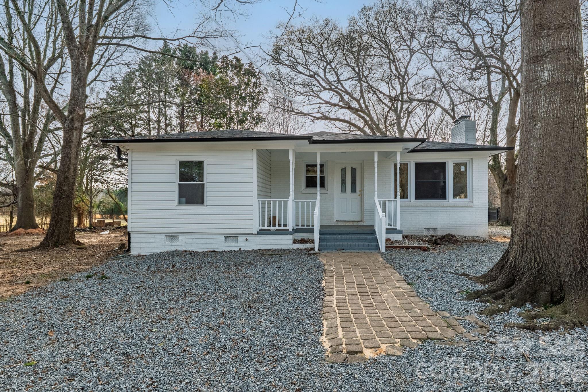 2447 Old Nc 27 Highway Mount Holly NC 28120