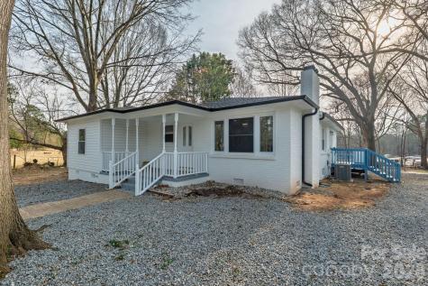 2447 Old Nc 27 Highway Mount Holly NC 28120