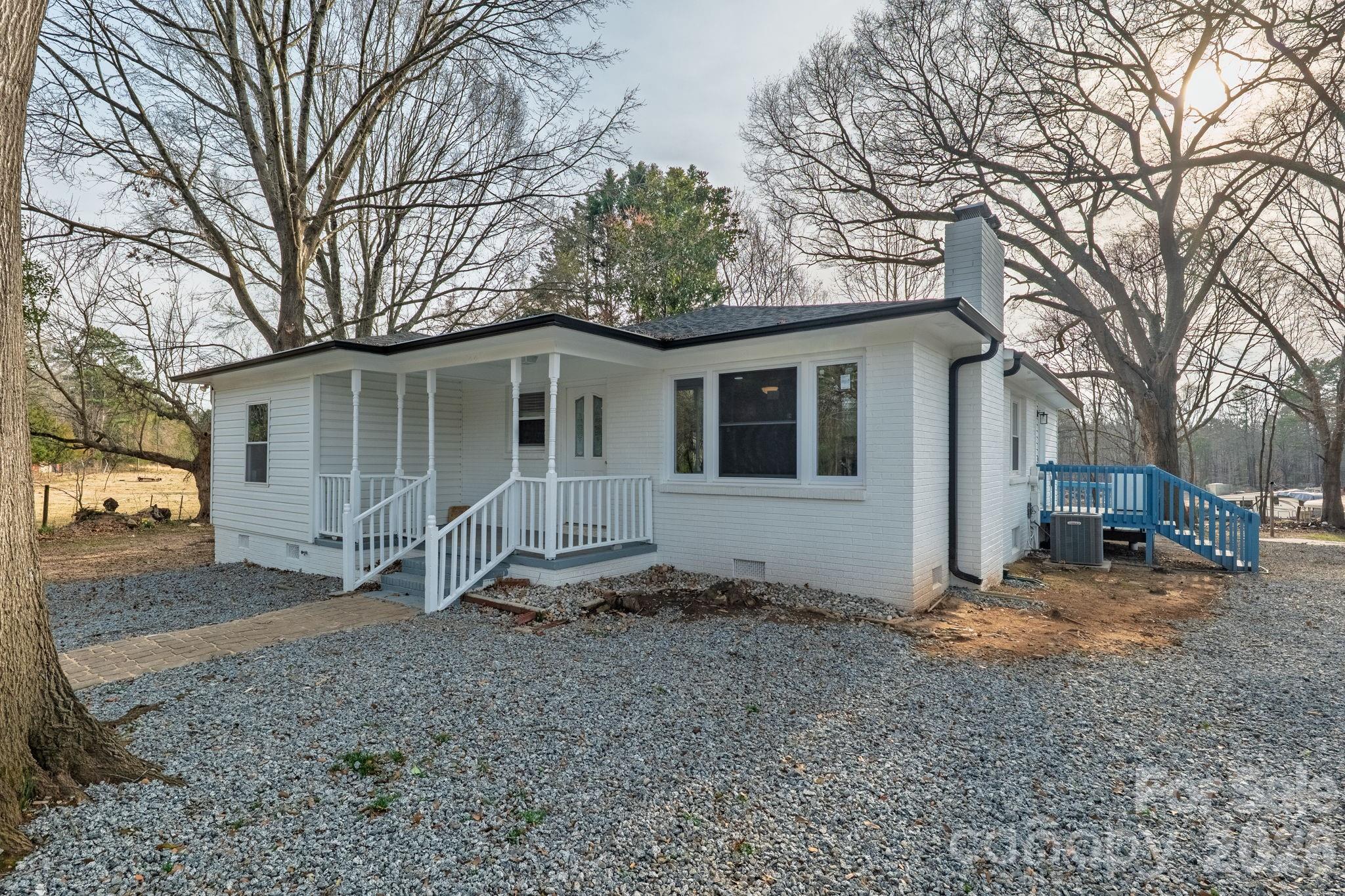 2447 Old Nc 27 Highway Mount Holly NC 28120