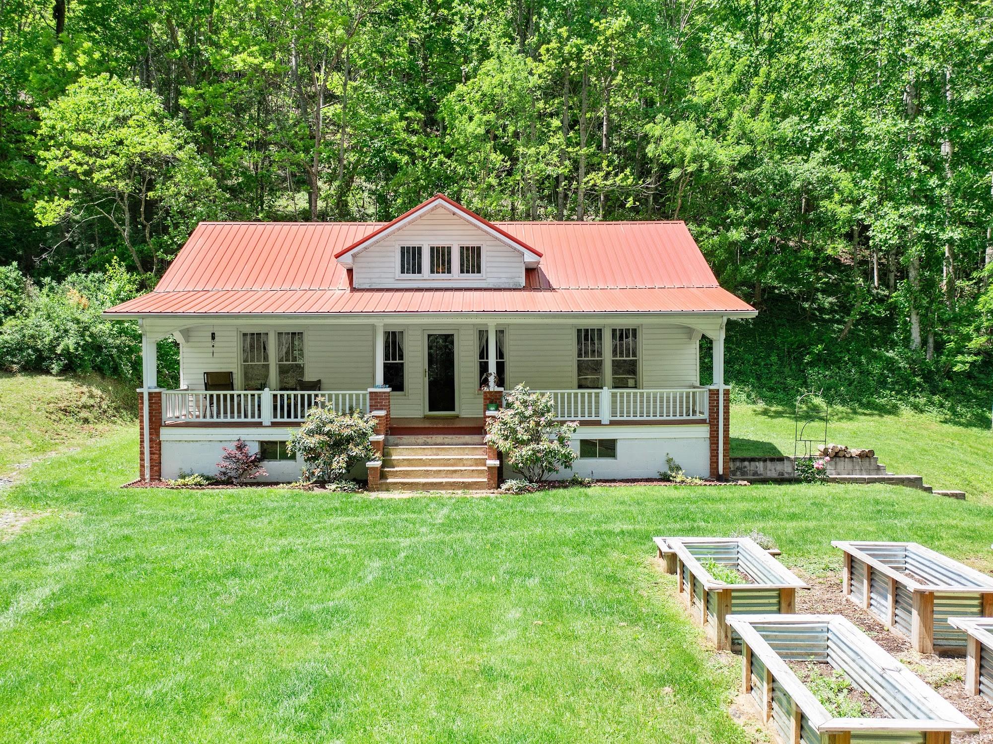 4685 Nc Highway 197 Highway Green Mountain NC 28740