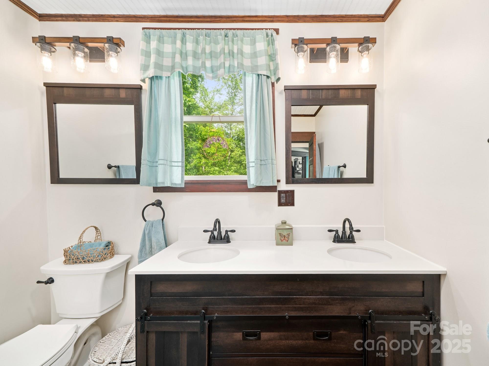 4685 Nc Highway 197 Highway Green Mountain NC 28740