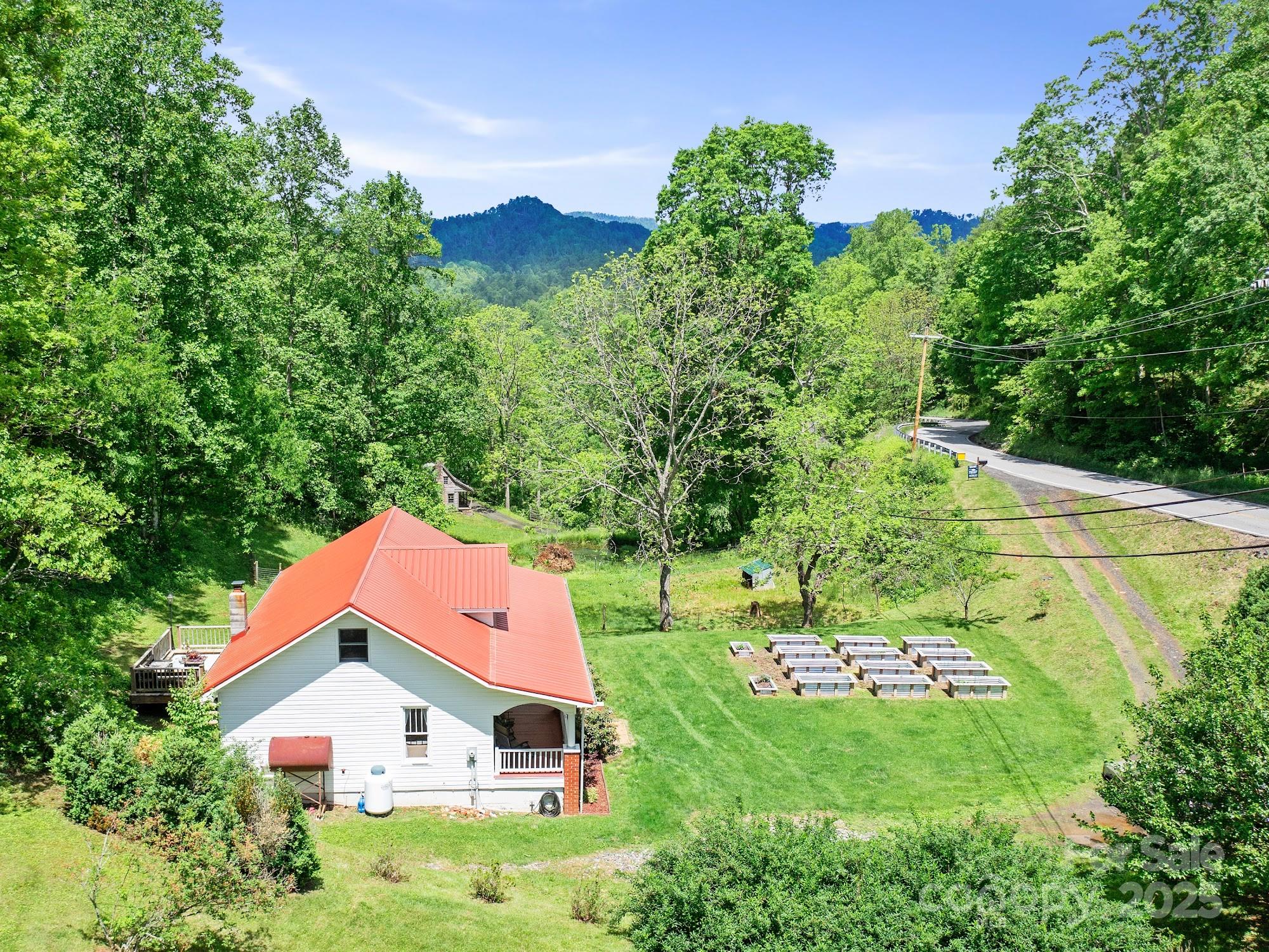 4685 Nc Highway 197 Highway Green Mountain NC 28740