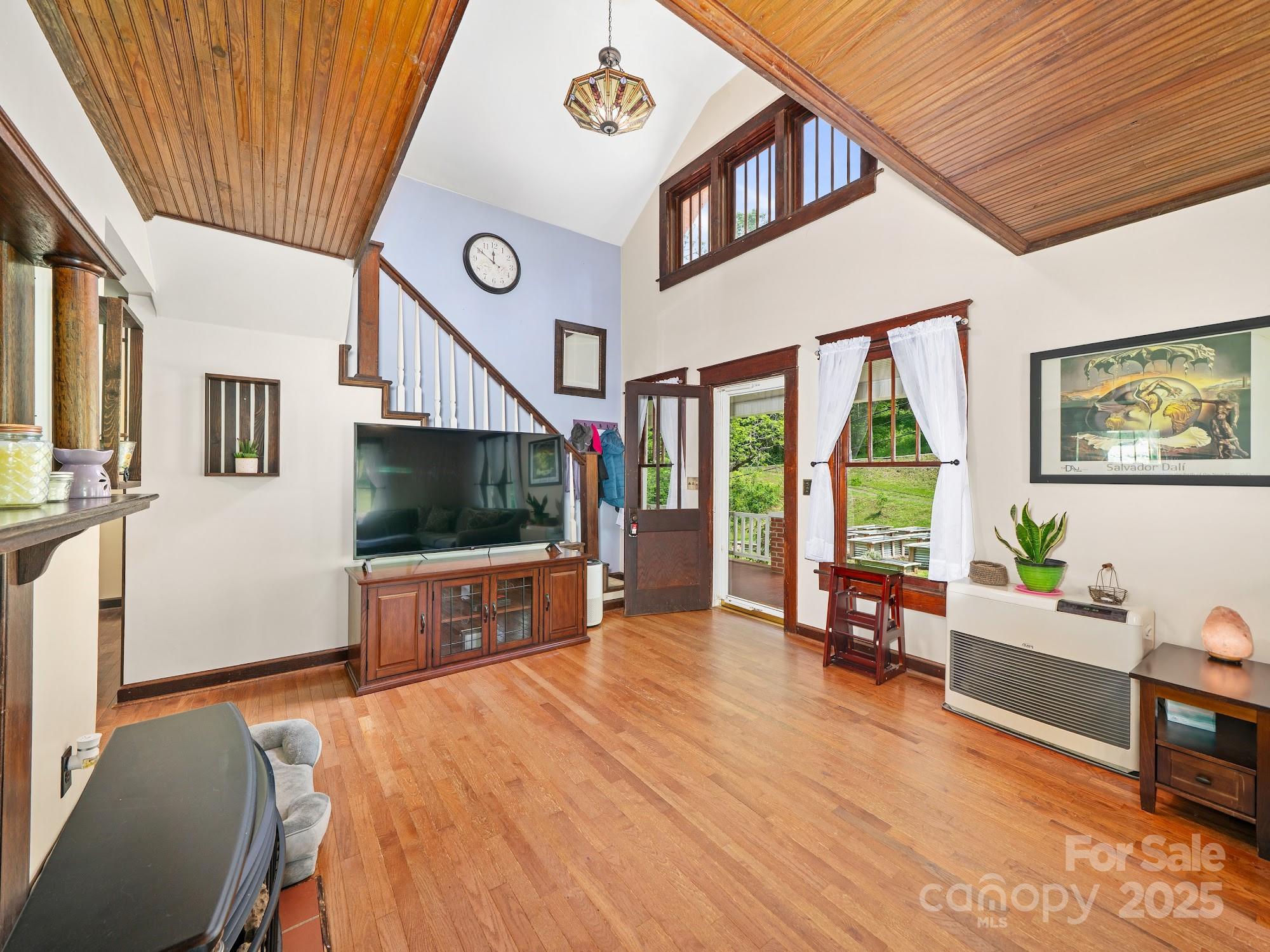 4685 Nc Highway 197 Highway Green Mountain NC 28740