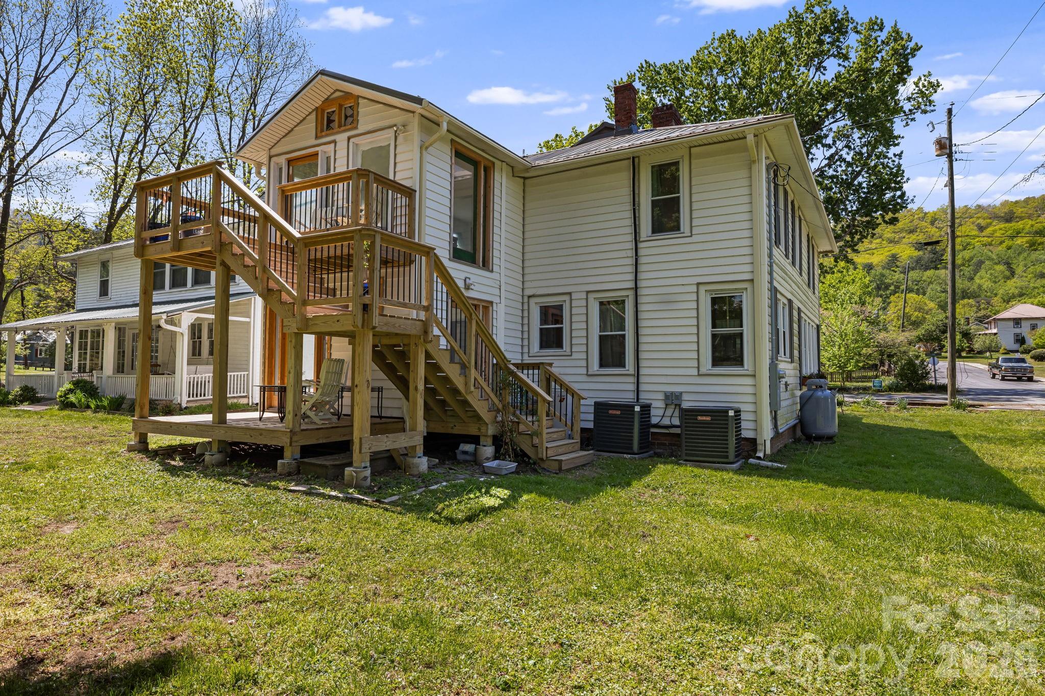 79 Walnut Street Hot Springs NC 28743
