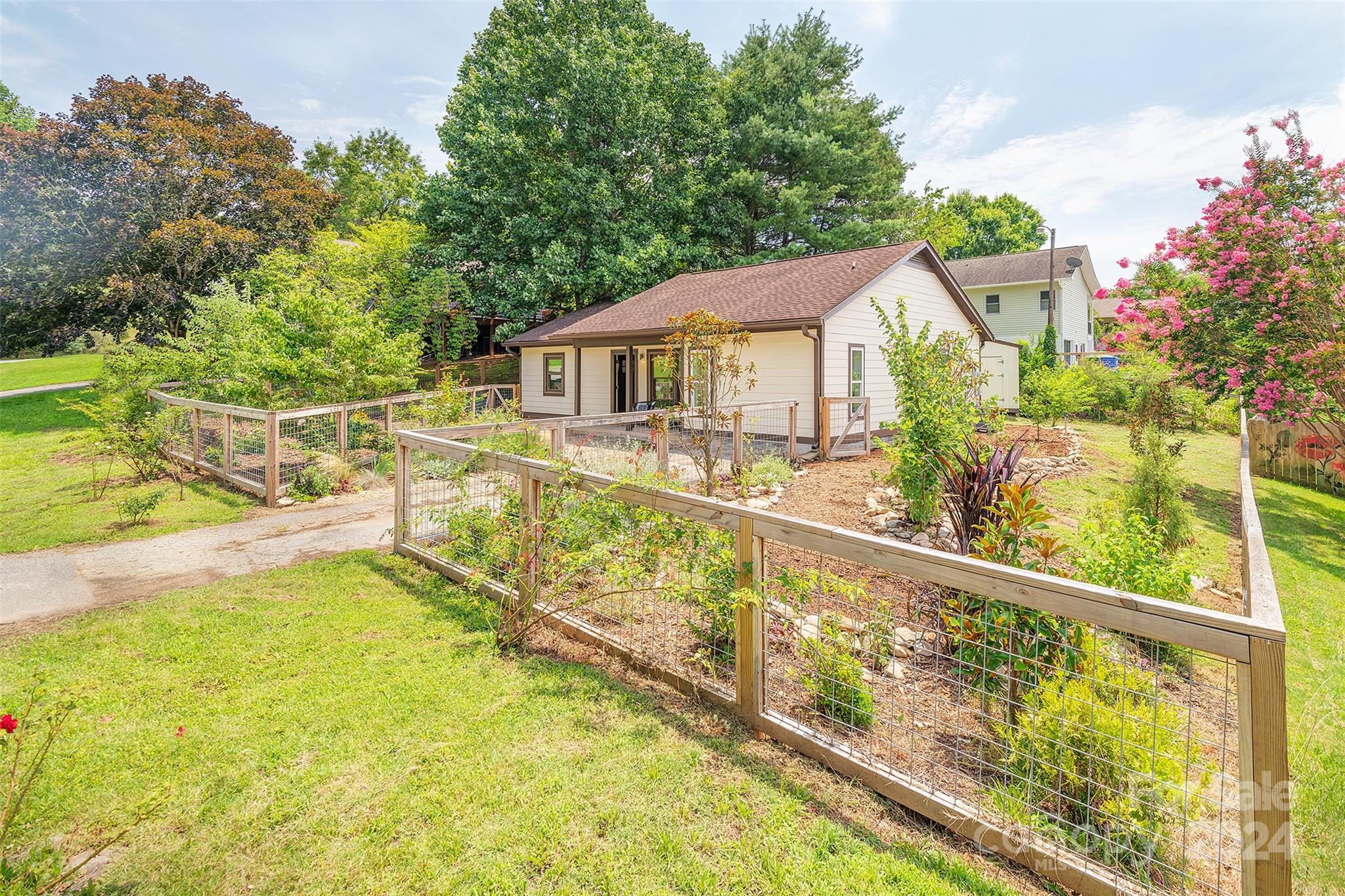 12 Ashwood Drive Asheville NC 28803