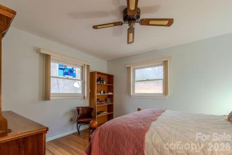 200 Mica Circle Franklin NC 28734
