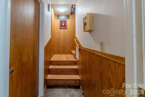200 Mica Circle Franklin NC 28734