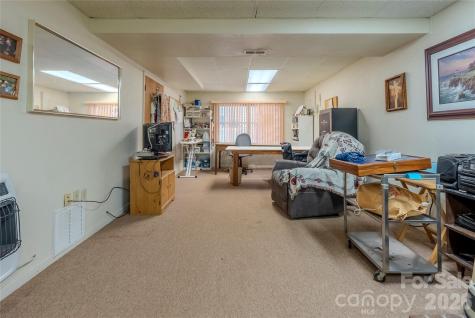 200 Mica Circle Franklin NC 28734