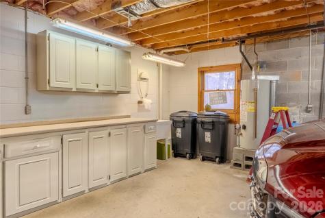 200 Mica Circle Franklin NC 28734