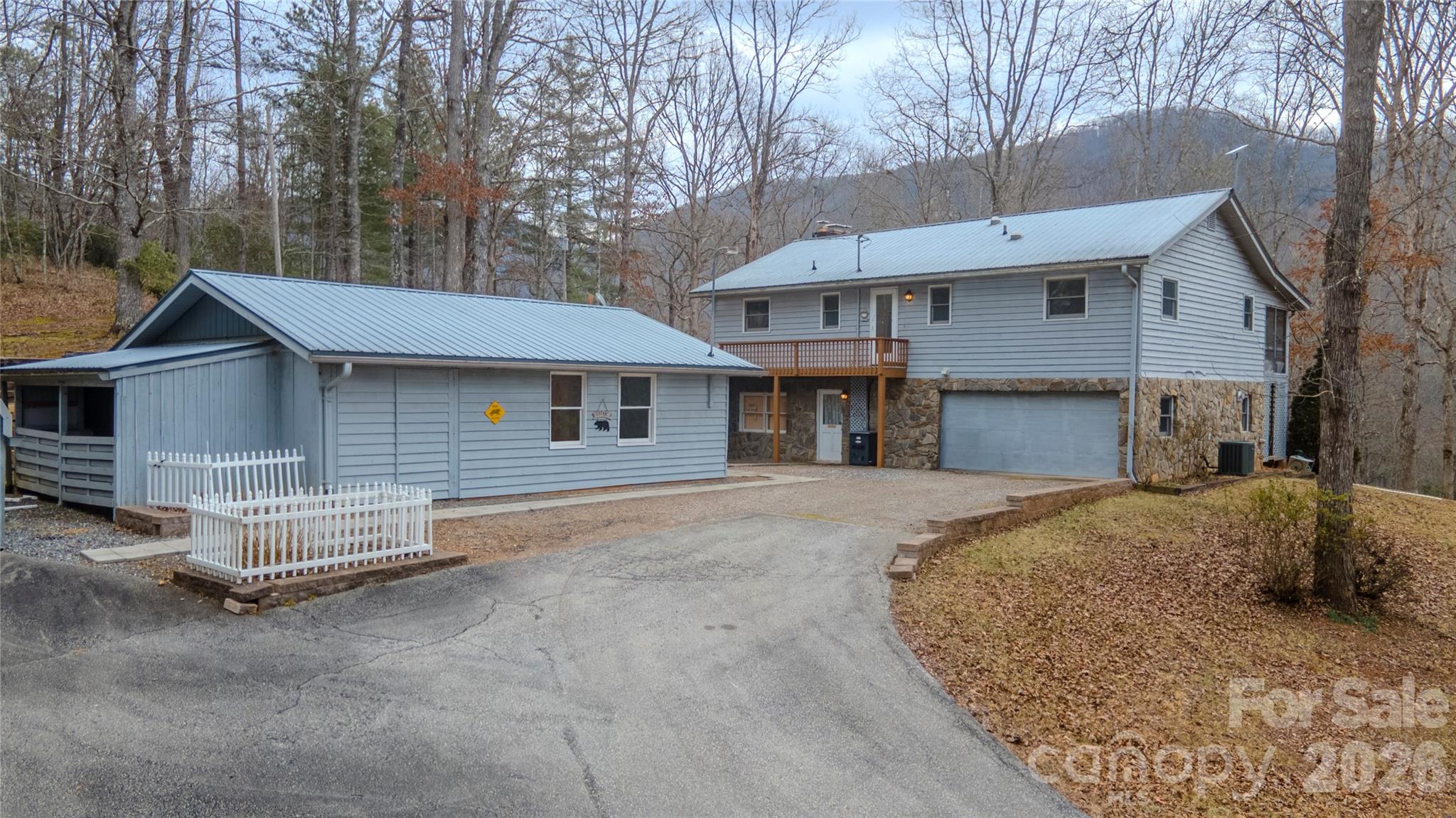 200 Mica Circle Franklin NC 28734