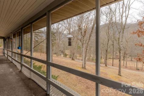200 Mica Circle Franklin NC 28734