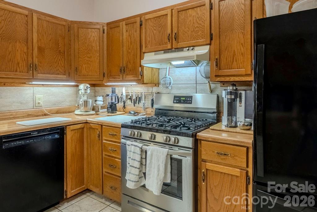 200 Mica Circle Franklin NC 28734