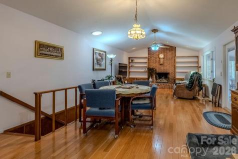 200 Mica Circle Franklin NC 28734
