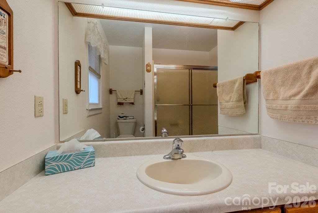 200 Mica Circle Franklin NC 28734