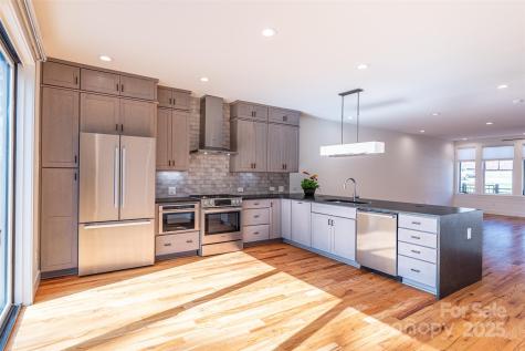 233 Broadway Street Asheville NC 28801