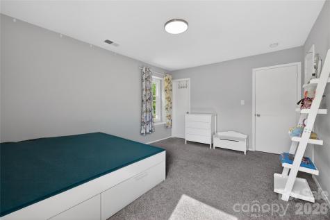 5200 Barrington Drive Charlotte NC 28215