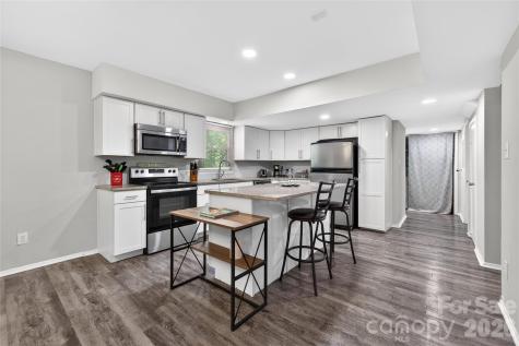 5200 Barrington Drive Charlotte NC 28215