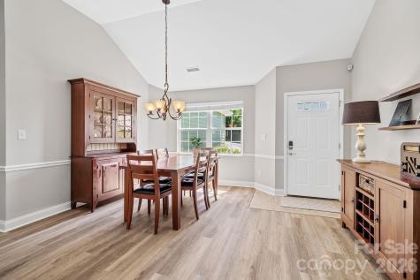 82 Grove End Road Fletcher NC 28732