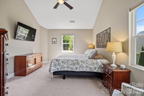 82 Grove End Road Fletcher NC 28732