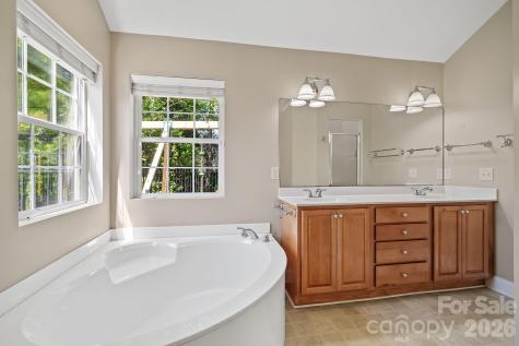 82 Grove End Road Fletcher NC 28732