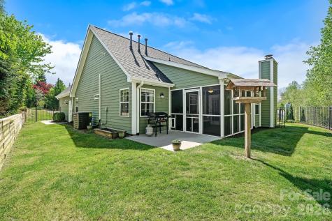 82 Grove End Road Fletcher NC 28732