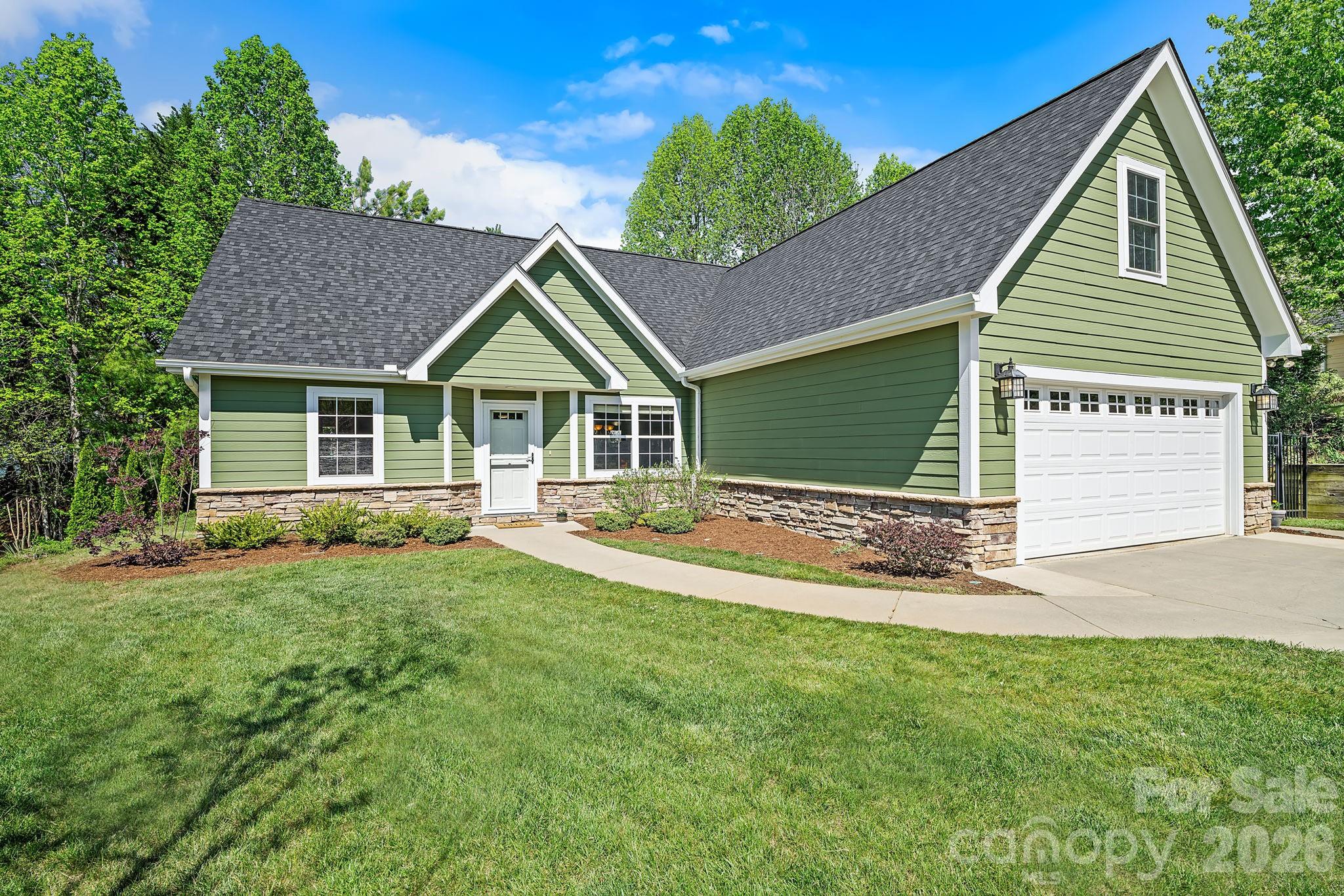 82 Grove End Road Fletcher NC 28732