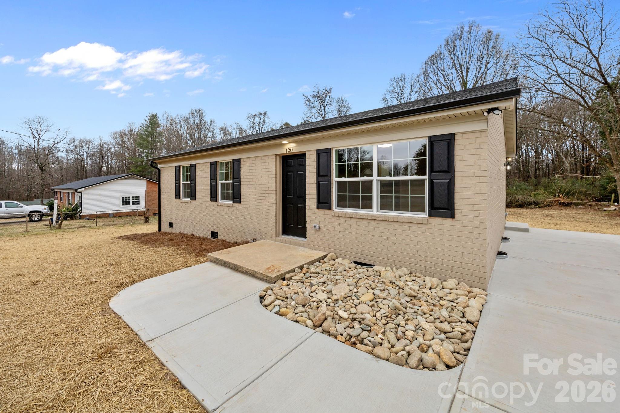 120 Independence Loop Statesville NC 28625