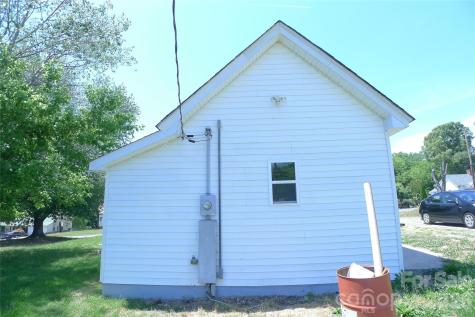 221 Duke Street Cooleemee NC 27014