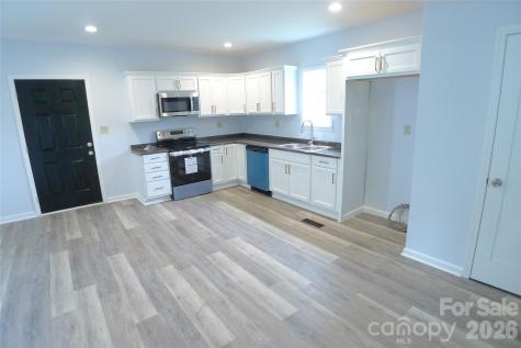 221 Duke Street Cooleemee NC 27014