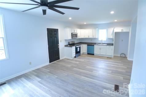 221 Duke Street Cooleemee NC 27014
