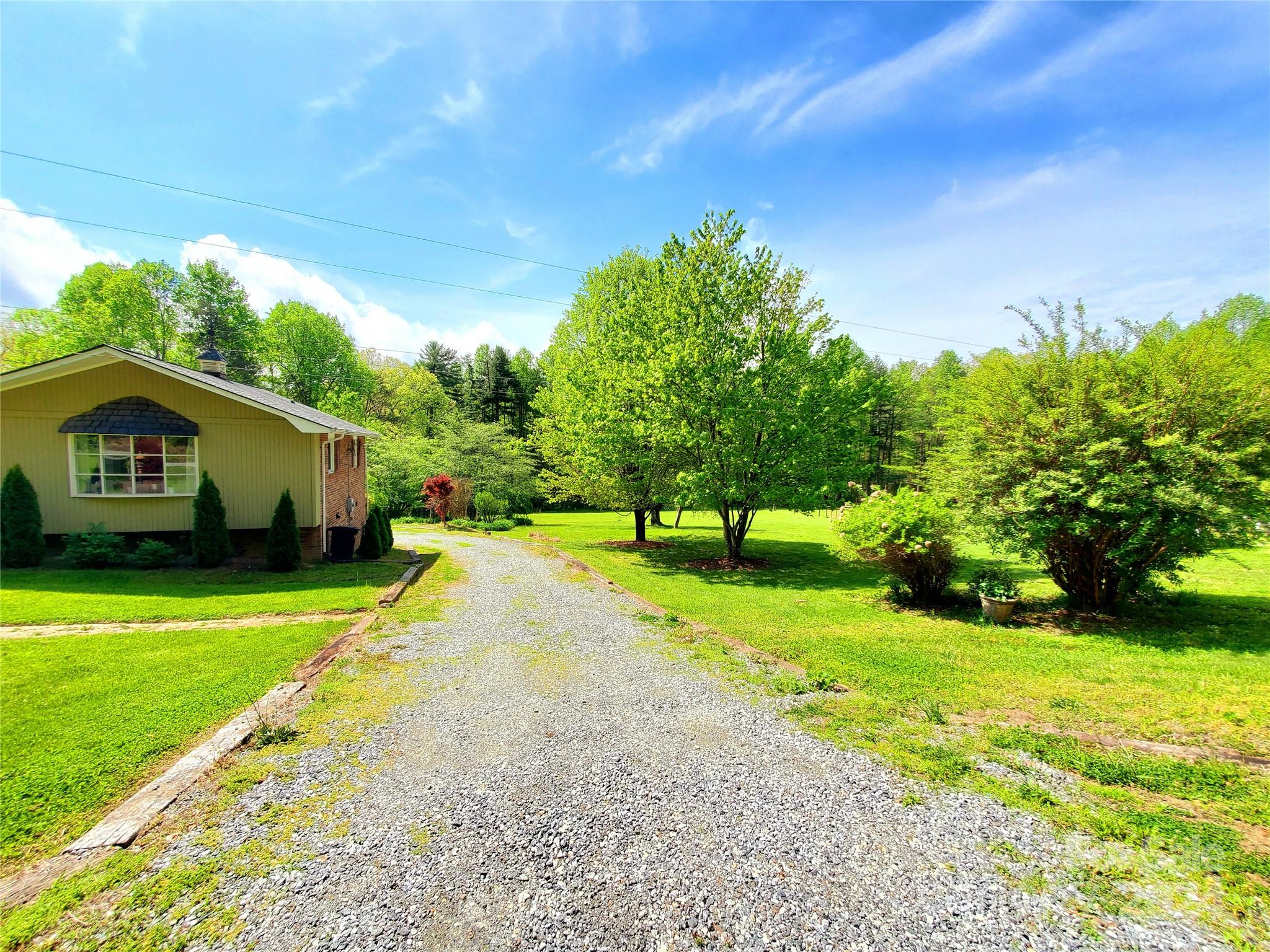 583 Andrews Road Zirconia NC 28790
