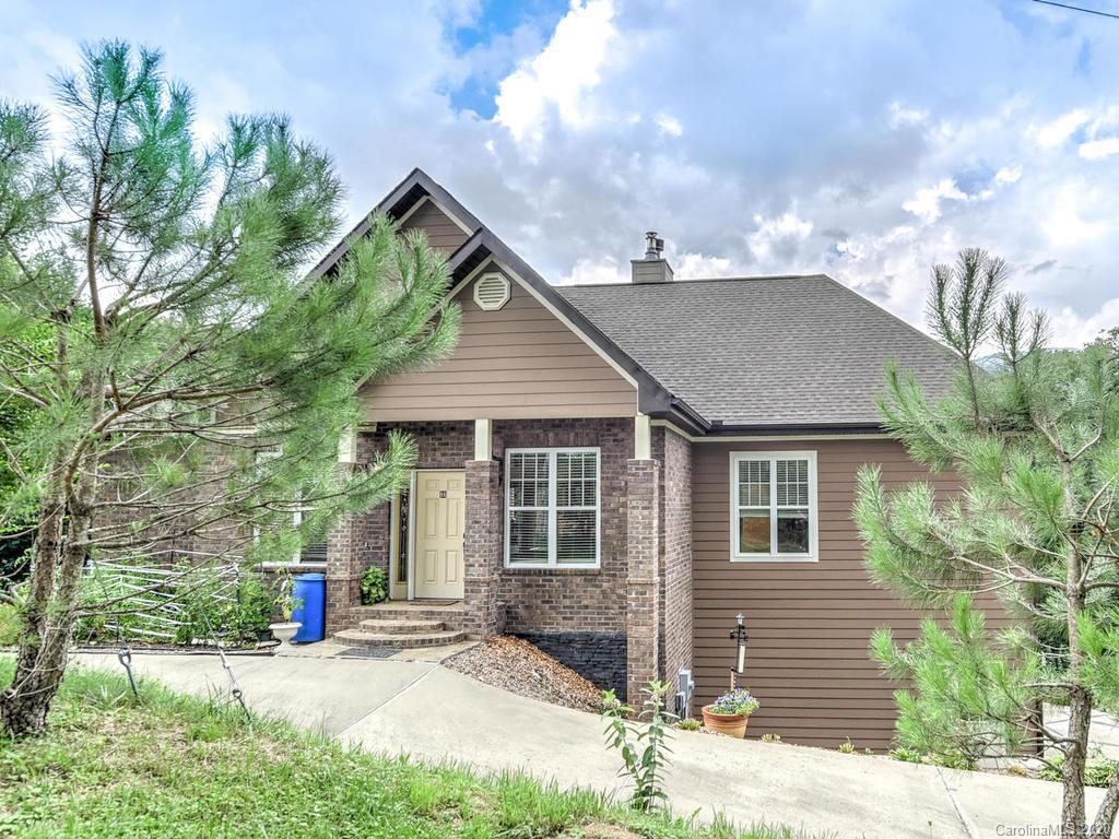 86 Indian Mound Trail Fairview NC 28730