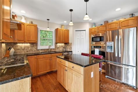 206 Crestview Drive Black Mountain NC 28711