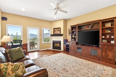 206 Crestview Drive Black Mountain NC 28711