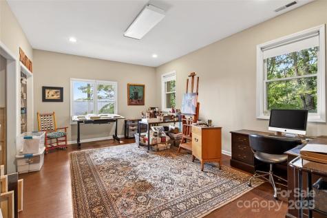 206 Crestview Drive Black Mountain NC 28711