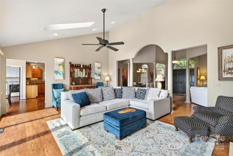 206 Crestview Drive Black Mountain NC 28711